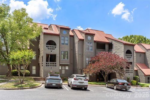 9037 J M Keynes Dr, Charlotte, NC, 28262-8447 | Card Image