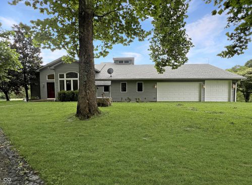 14113 W Lake Rd, Seymour, IN, 47274-8712 | Card Image