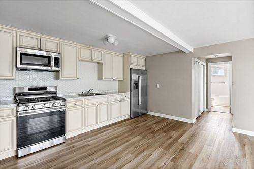 apt-26-100 Magnolia Ave, Lynn, MA, 01904-1918 | Card Image