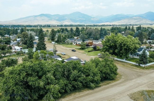 view of neigborhood | Image 21