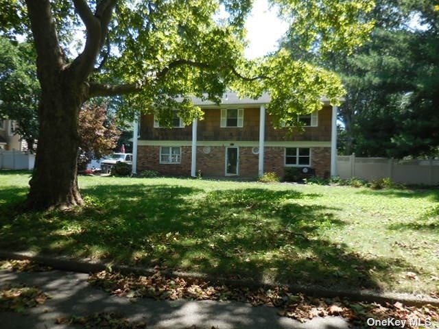 Cedrus Ave, East Northport, NY 11731