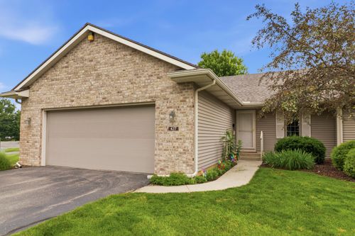 427 Falcon Dr, Wayland, MI, 49348-1352 | Card Image
