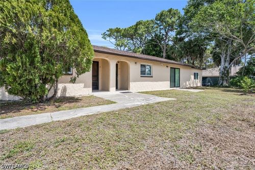 423 Se 24th Ave, Cape Coral, FL, 33990-2742 | Card Image