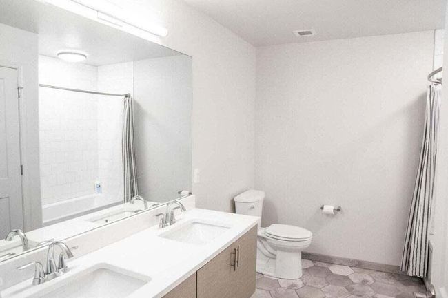 APT-305 - 110 W Savidge St, Condo with 2 bedrooms, 2 bathrooms and null parking in Spring Lake MI | Image 10