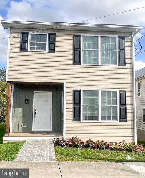 709 Albert St, MARTINSBURG, WV, 25404-4601 | Card Image