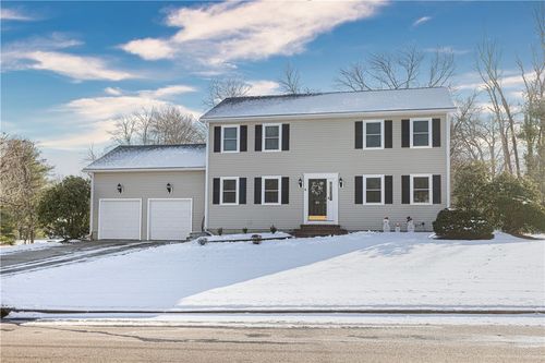 68 Fox Run, Cranston, RI, 02921-2633 | Card Image