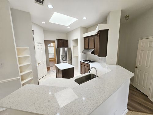 1412 Meadow Dr, Irving, TX, 75063-5073 | Card Image