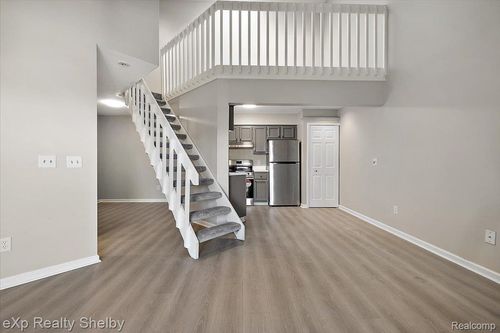 22-34922 Hamilton Dr, Fraser, MI, 48026-2045 | Card Image
