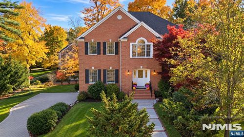 2 Concord Ct, Mahwah, NJ, 07430-1419 | Card Image