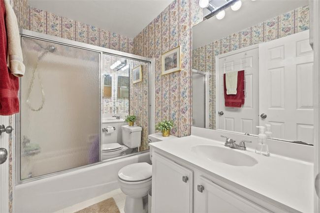 2nd Bathroom | Image 22