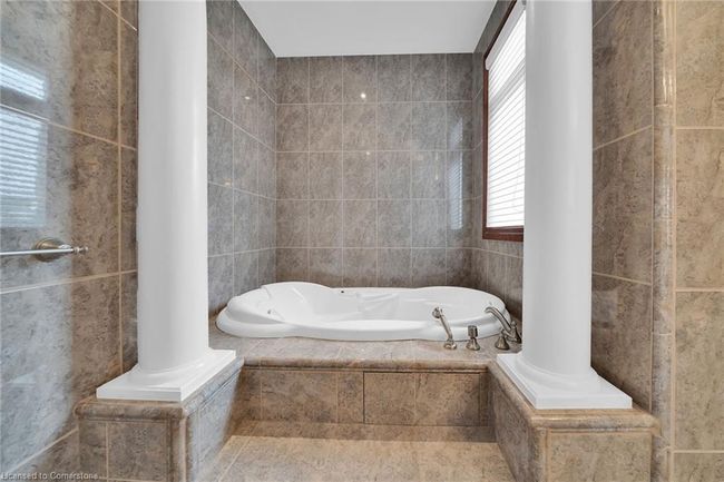 117 Christopher Dr, House other with 4 bedrooms, 5 bathrooms and 6 parking in Hamilton ON | Image 24