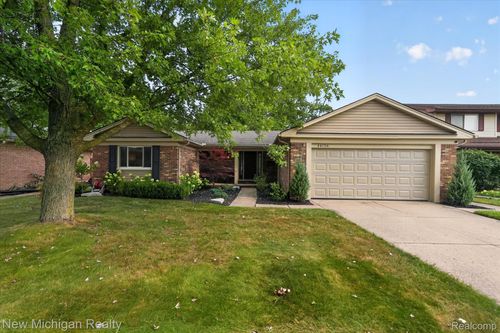 44126 Leeann Ln, Canton, MI, 48187-2836 | Card Image