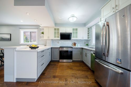 523 Fothergill Blvd, Burlington, ON, L7L6C8 | Card Image