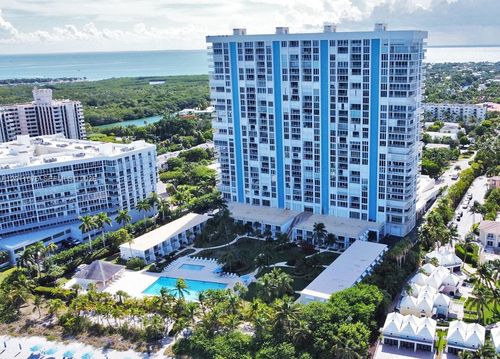 7d-881 Ocean Dr, Key Biscayne, FL, 33149-2633 | Card Image