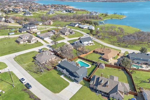 710 Meadow Lake Dr, Lakewood Village, TX, 75068-4376 | Card Image