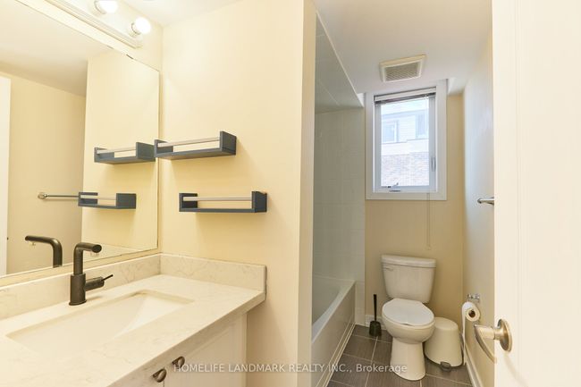 1102 - 65 Lindcrest Manor, Condo with 3 bedrooms, 3 bathrooms and 2 parking in Markham ON | Image 25