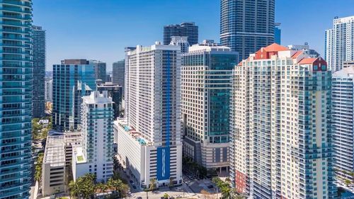 3906-1200 Brickell Bay Dr, Miami, FL, 33131-3251 | Card Image