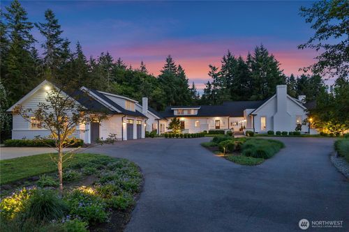 303 39th Ave Ne, Olympia, WA, 98506-2420 | Card Image