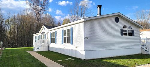 443 E Pondview Dr, Morrice, MI, 48857-8726 | Card Image