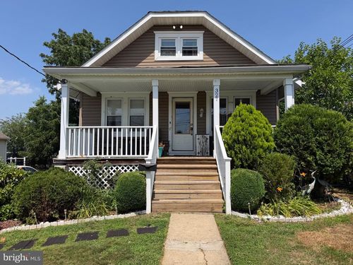 327 Oakland Ave, MAPLE SHADE, NJ, 08052-2333 | Card Image