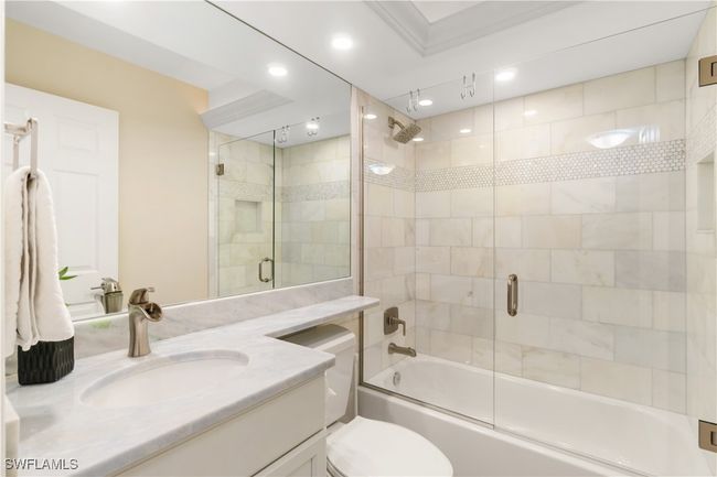 APT-206 - 25900 Hickory Blvd, Condo with 2 bedrooms, 2 bathrooms and null parking in BONITA SPRINGS FL | Image 22