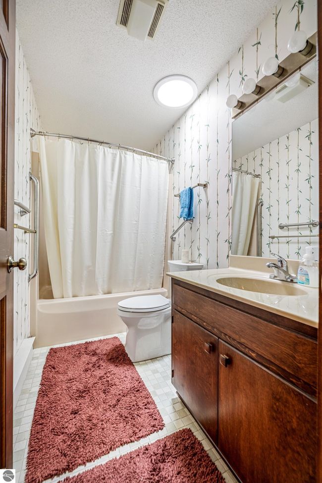 3862 Trillium Dr, House other with 3 bedrooms, 2 bathrooms and null parking in Leland MI | Image 38
