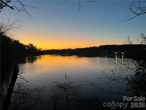 15-5768 Lake Pointe Dr, Granite Falls, NC, 28630-8843 | Card Image