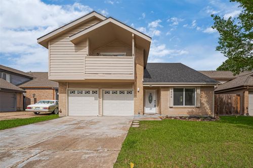 1806 Foxlake Dr, Houston, TX, 77084-4762 | Card Image