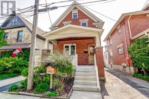 17 Whitney Pl, Kitchener, ON, N2G2X6 | Card Image