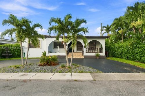 30 E 36th St, Hialeah, FL, 33013-2634 | Card Image