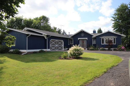 203 Baden Pl, Fremont, MI, 49412-9678 | Card Image