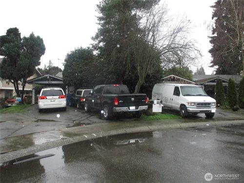 910 142nd Ave Se, Bellevue, WA, 98007-5419 | Card Image