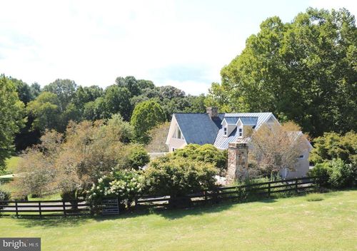 9078 Knoll Run Ln, MARSHALL, VA, 20115-2036 | Card Image