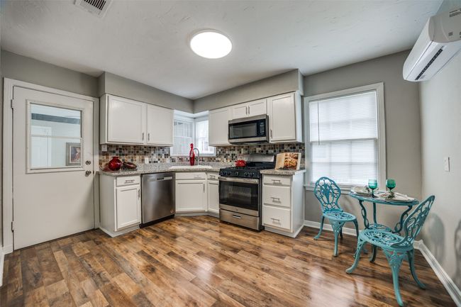 New granite countertop, porcelain sink, & faucet 2025 | Image 10