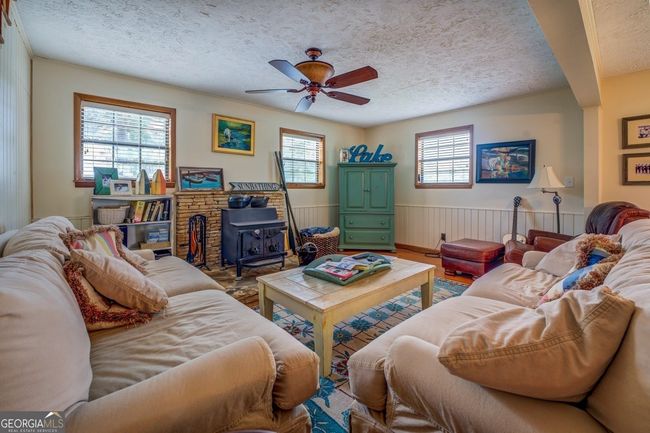 393 Templeton Cir, House other with 3 bedrooms, 2 bathrooms and 2 parking in Mansfield GA | Image 21