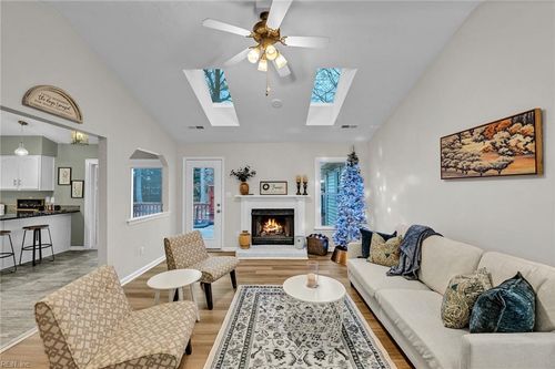 704 Yateley Ct, Chesapeake, VA, 23322-9074 | Card Image