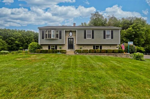 16 Jennifer Dr, Granby, MA, 01033-3318 | Card Image
