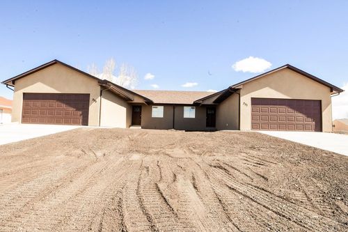292-290 292 W Palomar Bay, Pueblo West, CO, 81007-2613 | Card Image