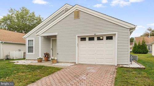 65 Pine Oak Blvd, BARNEGAT, NJ, 08005-3111 | Card Image