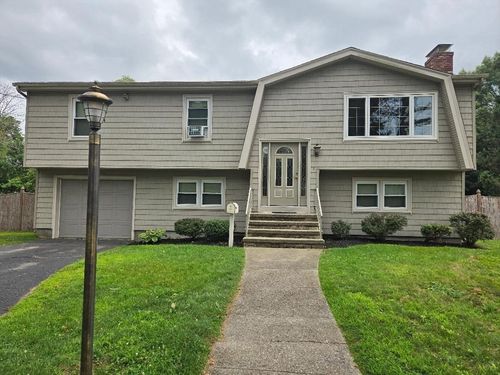 64 Woolley Ave, Somerset, MA, 02726-4612 | Card Image