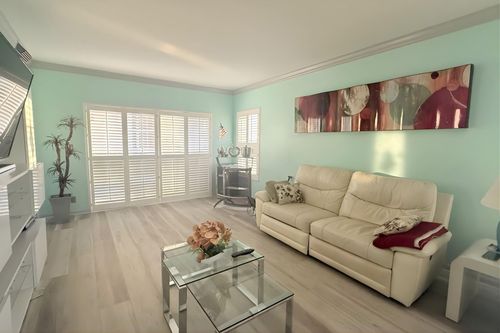 apt-415-4117 Bougainvilla Dr, Lauderdale By The Sea, FL, 33308-5473 | Card Image