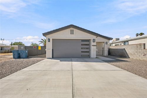 304 Marina Blvd, Bullhead City, AZ, 86442-5207 | Card Image