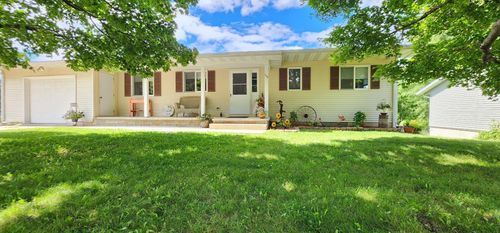 103 N Hagen, Mabel, MN, 55954-3022 | Card Image