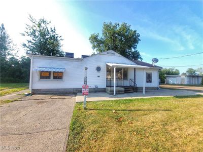 View of front of property with a front lawn | Image 2