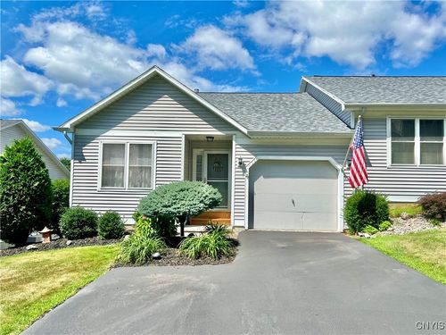 153 Timber Wolf Cir, Syracuse, NY, 13209-2224 | Card Image