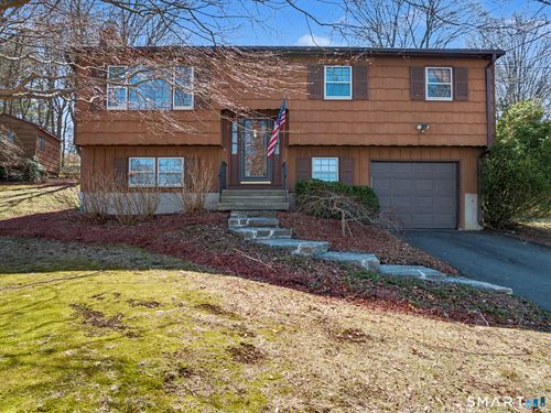 95 Hoyts Hl, Bethel, CT, 06801-2710 | Card Image