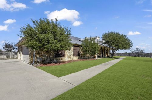 11918 Riek Rd, Krum, TX, 76249-4071 | Card Image
