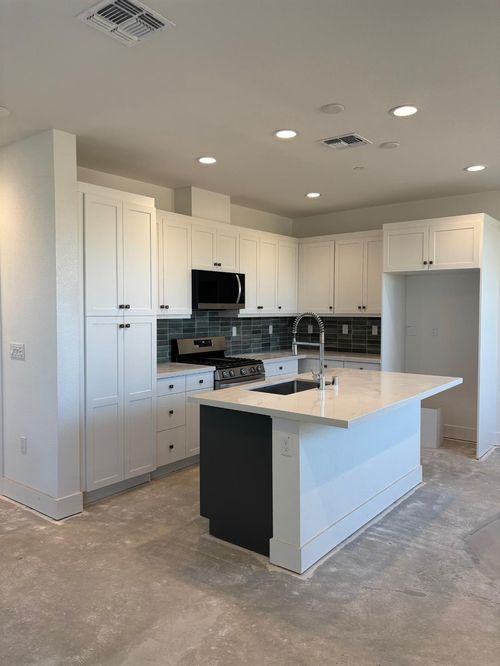 2911 Brentridge St, Lathrop, CA, 95330-7091 | Card Image