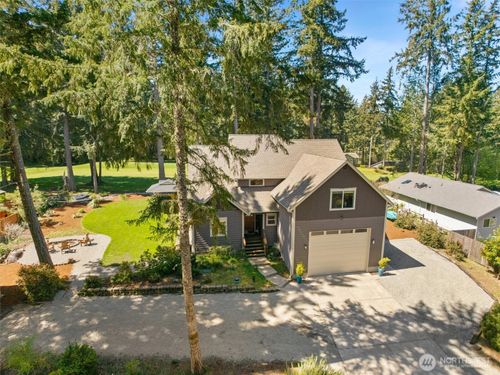 10804 Pioneer Dr, Anderson Island, WA, 98303-8652 | Card Image