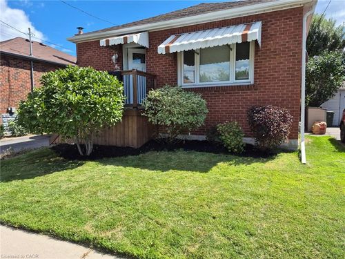 main-floor-65 E 11th St, Hamilton, ON, L9A3T3 | Card Image